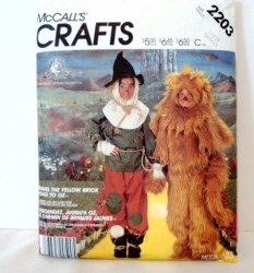 2203 SCARECROW ,THE LION WIZARD OF OZ KIDS PATTERN 4-6,7-8,10-12